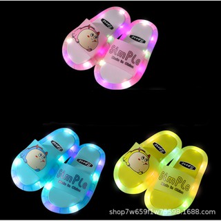 Zapatillas para niños LED zapatillas de niños bebé baño sandalias niños zapatos para niña niños luz zapatos niño