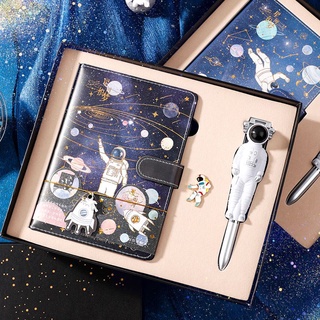 Mano libro de contabilidad caja de página de color cuaderno encantador de dibujos animados astronauta botón magnético bronceado antigua mano libro de arte galaxia exquisita apertura creativa a los estudiantes