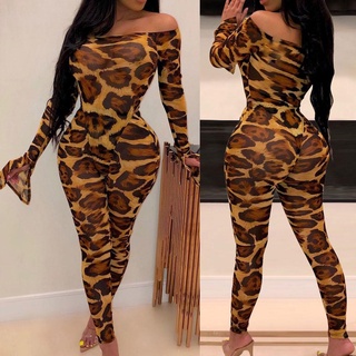 Conjunto de pantalones largos con estampado de leopardo con hombros descubiertos para mujer
