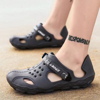 Crocs crocs hombres colchón agujero verano Slippery playa Slippery fesyen estilo Casual sandalias y sandalias Baotou (3)
