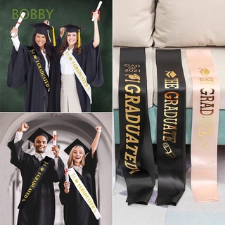 BOBBY Nuevo 2021 Graduación Faja Etiqueta Cinturón Celebración Foto Props Graduado Satén Oro Glitter Letra Danza Rendimiento Regalo Unisex Fiesta Suministros