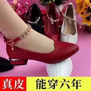 rojo jingting cuero genuino madre zapatos otoño 2021 nueva moda tacón bajo zapatos de una palabra hebilla suela suave superficie suave zapatos de las mujeres