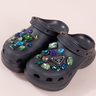 CHARMS Verde gemas Jibbitz cadena conjunto para Crocs encantos mujer decorar Crocs zapatillas zapatos zueco