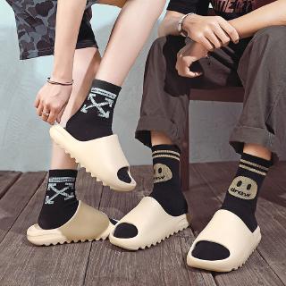 Yezzy verano marea zapatillas de los hombres antideslizante fresco sandalia parejas transpirable suela gruesa sandalias zapatillas dedo del pie sandalias de las mujeres usRn (1)