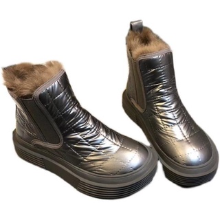 Botas de nieve de las mujeres zapatos de piel integrada Martin botas 2021 invierno nuevo todo-partido cabeza redonda antideslizante de algodón cálido y grueso zapatos de las mujeres