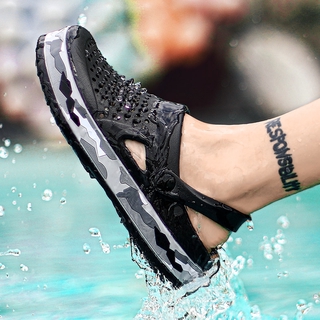 2020 hombres sandalias Crock marca zuecos zapatos Croc EVA ligero zapatilla para verano playa tamaño 39-45