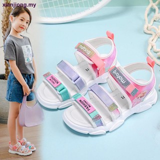 Sandalias de las niñas verano 2021 nuevos niños s suela suave zapatos de princesa, niños grandes y niñas pequeñas dedo del pie abierto estudiante zapatos de playa