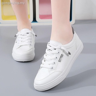Cuero ligero y versátil estudiante blanco zapatos de las mujeres 2021 verano nuevo transpirable zapatos planos moda casual mujeres zapatos tendencia