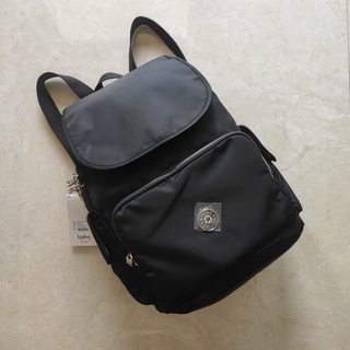 kipling mochila casual para portátil de viaje al aire libre con colgante de felpa para mujeres flip back pocket bag (4)