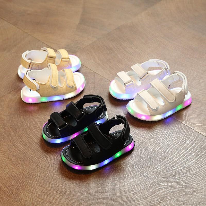 Niñas niños sandalias LED resplandor de los niños zapatos de playa de verano niño zapato bebé niños moda Velcro transpirable suave Soled sandalia