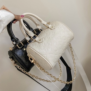 Lv Louis Vuitton handbag women's Chain Cross-body pouch