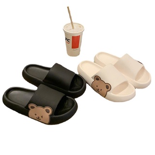 Zapatillas antideslizantes para el hogar con suela gruesa de verano para mujer, pantuflas de oso pequeño para el baño al aire libre, venta al por mayor axmo (8)