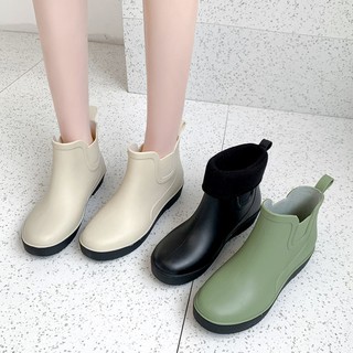 Botas de lluvia de gama alta botas de lluvia de las mujeres de adulto de moda tubo corto antideslizante botas de lluvia de las mujeres impermeable zapatos ligeros desodorante zapatos de goma de las mujeres nuevo estilo (1)