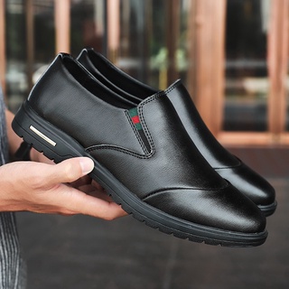 Tamaño 38-47 hombres Formal cuero de vaca deslizamiento en zapatos negro