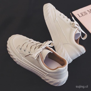 2021spring nuevos zapatos blancos coreanos de la moda de los hombres zapatos versátiles casual blanco zapatillas de deporte de moda