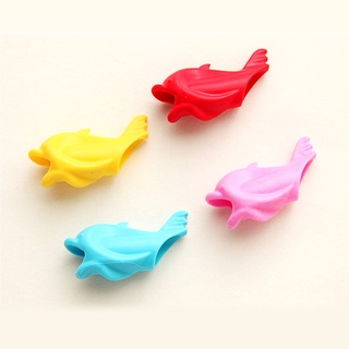 SCL| 5 piezas de silicona de delfines estilo de pescado escritura postura Wobi corrección de niños estudiantes lápiz titular (7)