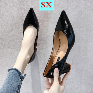 Fone de ouvido bluetooth zapatos de mujer 2021 nuevos zapatos negros individuales versión coreana de todos los partidos zapatos de trabajo zapatos de cuero de trabajo moda punta puntiaguda tacón grueso tacones altos