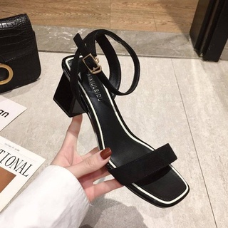 2021 nueva palabra de moda de verano con sandalias de moda, tacones altos franceses con zapatos de tacón grueso negro