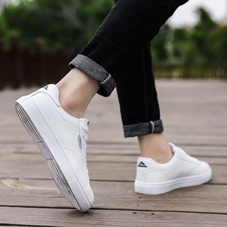 🌈Listo STOCK🔥Zapatos blancos verano nuevos zapatos de los hombres versión coreana de la tendencia de los zapatos de marea transpirable zapatos blancos casuales zapatos de lona salvaje (7)