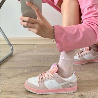 venta caliente nike sb dunk bajo rosa pigeon trd qs para las mujeres rosa blanco zapatos deportivos