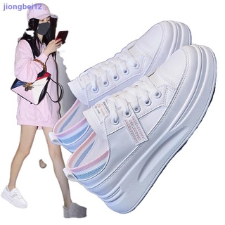 Zapatos blancos pequeños para mujer 2021 Primavera nuevo Estilo caliente para mujer S zapatos para estudiantes salvaje zapatos blancos deportivos zapatos casuales gruesos