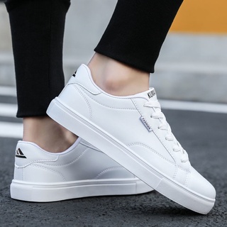 🌈Listo STOCK🔥Zapatos blancos verano nuevos zapatos de los hombres versión coreana de la tendencia de los zapatos de marea transpirable zapatos blancos casuales zapatos de lona salvaje (6)