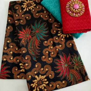 Estética Batik tela tela Sogan Hitam dulce Primis fresco tradicional dama de honor uniforme Cukin Kamen