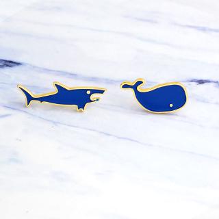 Lindo tiburón de dibujos animados delfín personalidad insignia para niños Denim jeans Pin de solapa