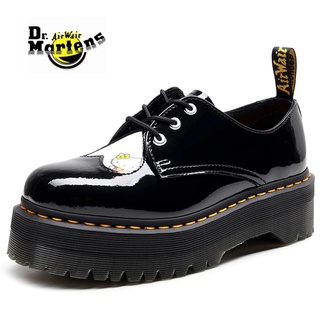 D.R Doctor Martens Airwair 1461 Suela Gruesa 3 Agujeros X Hello Kitty Heart Logo Martin Zapatos Mujer Low-Top Leather Casual Flat Shoes Para Mujeres Y Damas (1)