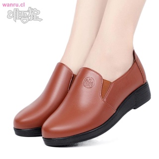 2021 spring and autumn leather women s shoes flat loafers deep mouth middle-aged and elderly mothers casual large size flat-heeled women s single shoes