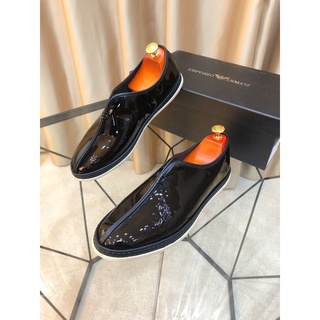 [Mall] Top Sale Armani Nuevo Logotipo Clásico De Los Hombres De Charol Costura De Negocios formal casual Zapatos Transpirable De Cuero