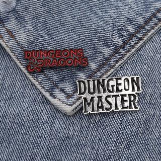 Dungeons & Dragons broche juego Dungeon Master D & D insignias mesa RPG juego joyería