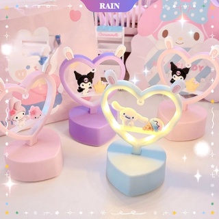 Sanrio Dreamy En Forma De Corazón Atmósfera Luz Mymelody Kuromi Cinnamoroll Mini Decorativa Lámpara De Mesa Estudiante Leer Kawaii Juguetes [Lluvia]