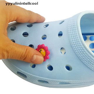 [yyyyulinintellcool] 20pcs Crocs Jibbitz estilo aleatorio PVC lindo dibujos animados zapatos Charm para Crocs Slipper Hot (9)
