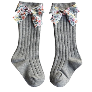 lindos calcetines largos de lazo de bebé niña calcetín dulce transpirable niños pequeños antideslizante con lazo nudo floral impresión (4)